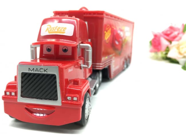 Disney Pixar Cars Toy Mack Truck Playset Lightning Mcqueen Story Sets Rust Eze Toy Game World